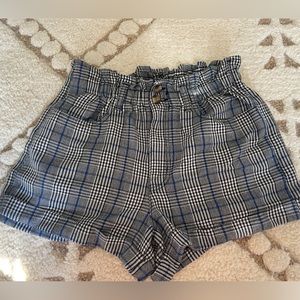 American Eagle plaid shorts